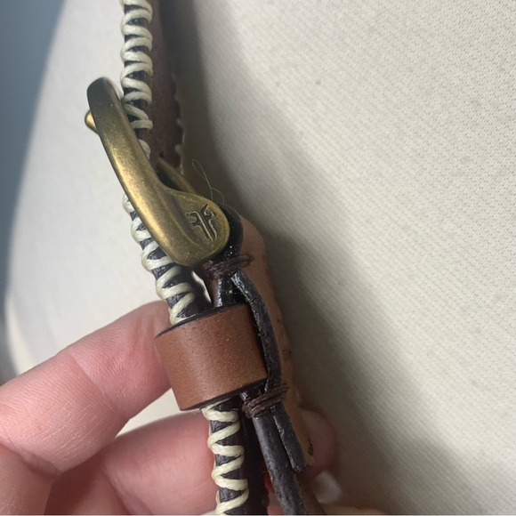 Frye Women’s Brown With Contrast Stitching Detail Belt Size M - Picture 8 of 8